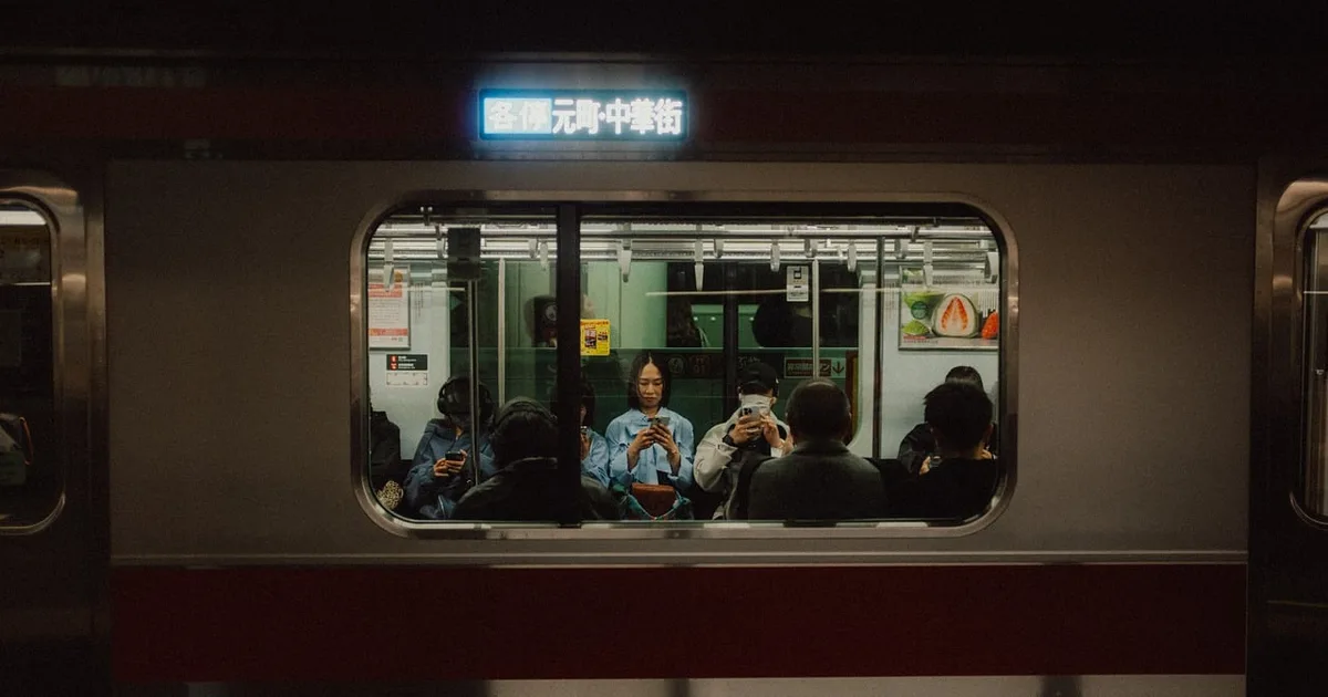 Pagar el Metro con el celular: guía para CDMX y Madrid (2026)